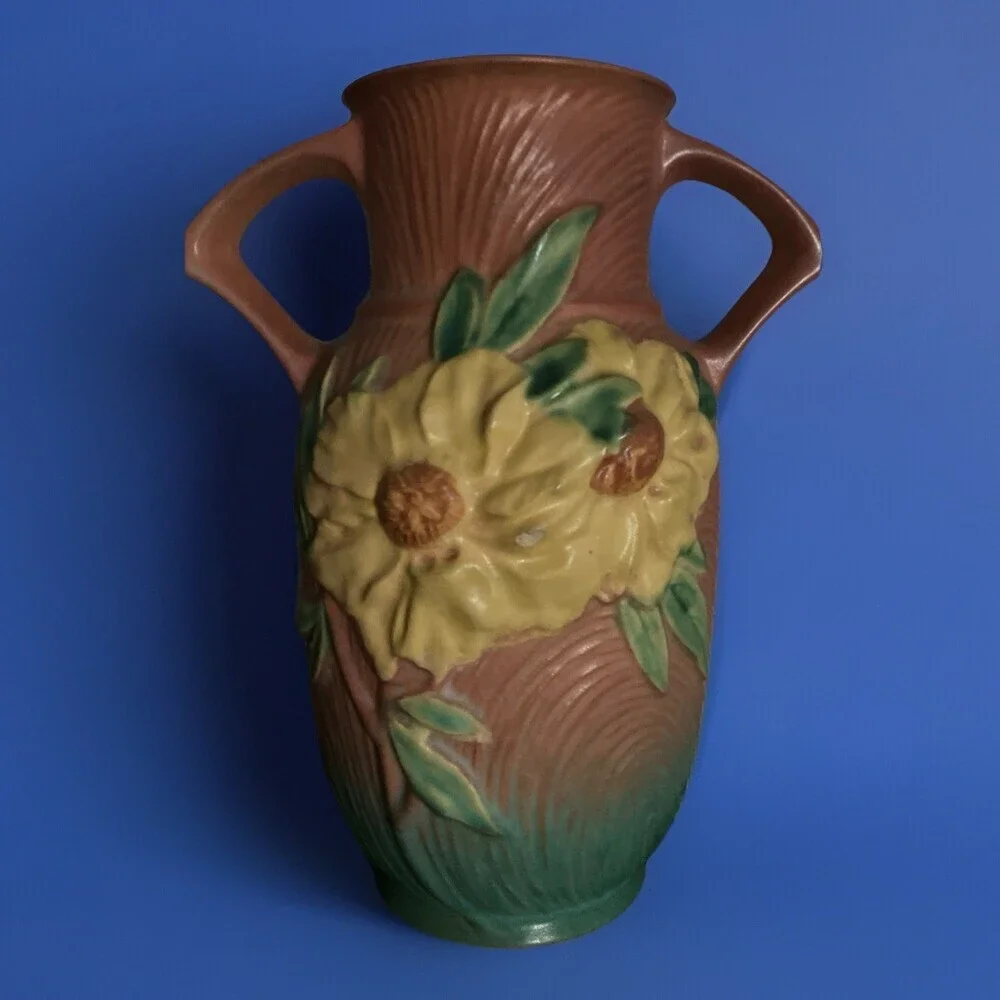 Vintage Roseville Peony 9 1/4” Two Handled Vase 64-9